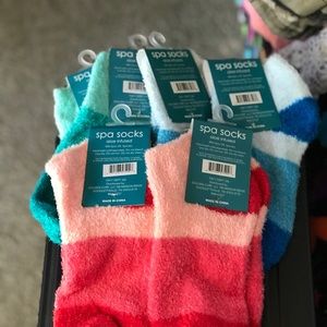 6pairs aloe socks NWT sock size 9/11